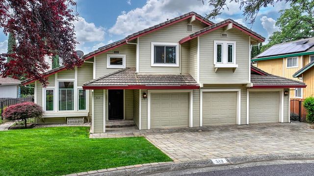 512 Adriana Pl, Auburn, CA 95603