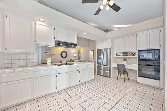 512 Adriana Pl, Auburn, CA 95603