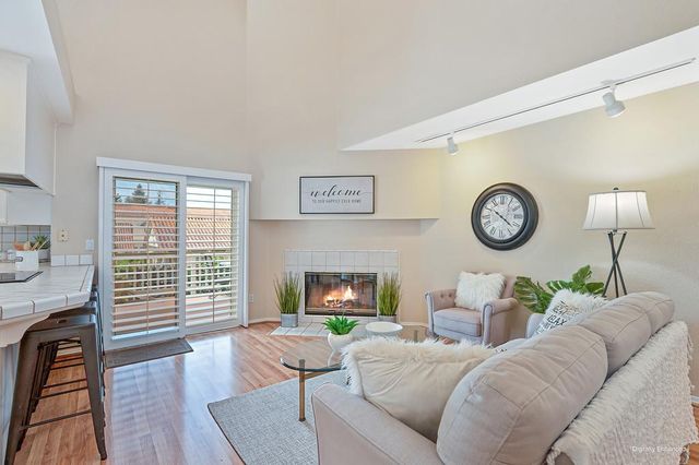 512 Adriana Pl, Auburn, CA 95603