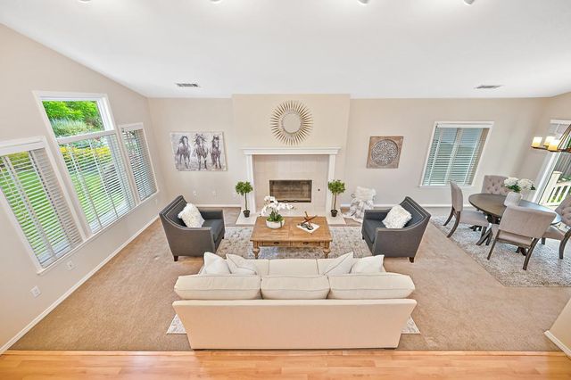 512 Adriana Pl, Auburn, CA 95603