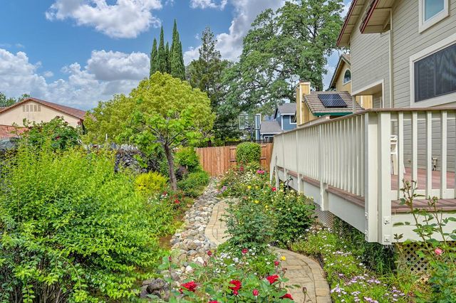 512 Adriana Pl, Auburn, CA 95603