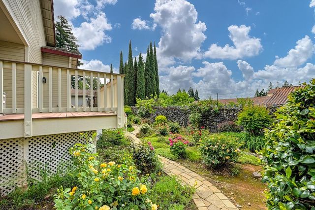 512 Adriana Pl, Auburn, CA 95603