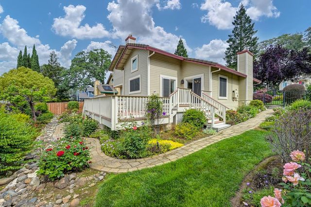 512 Adriana Pl, Auburn, CA 95603