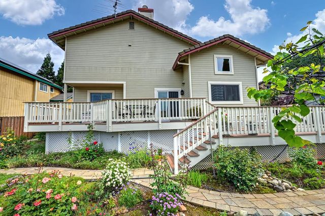 512 Adriana Pl, Auburn, CA 95603
