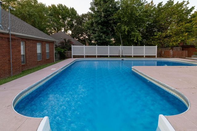 1810 Royal Drive, Conway, AR 72034