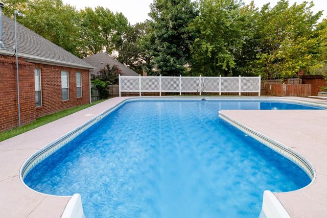 1810 Royal Drive, Conway, AR 72034