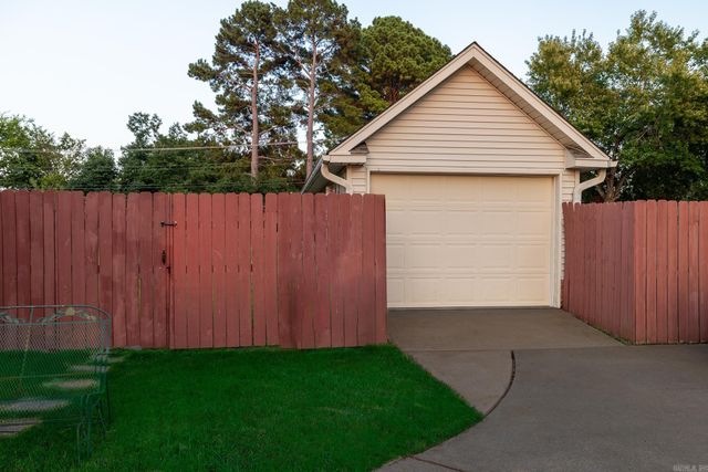 1810 Royal Drive, Conway, AR 72034