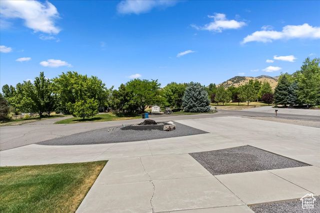 898 E 260 N, Hyde Park, UT 84318