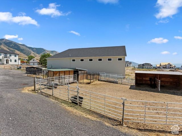 898 E 260 N, Hyde Park, UT 84318