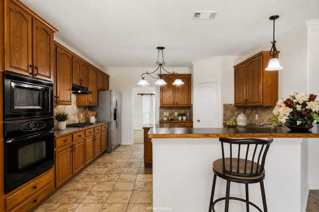 1201 Forest Green Drive, Kennedale, TX 76060