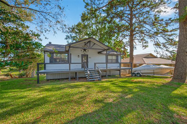 617 Gov Wood Drive, Point Blank, TX 77364
