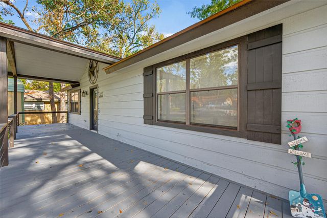 617 Gov Wood Drive, Point Blank, TX 77364