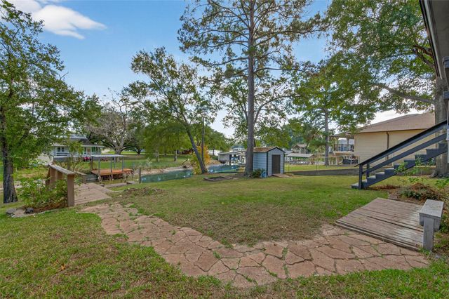 617 Gov Wood Drive, Point Blank, TX 77364
