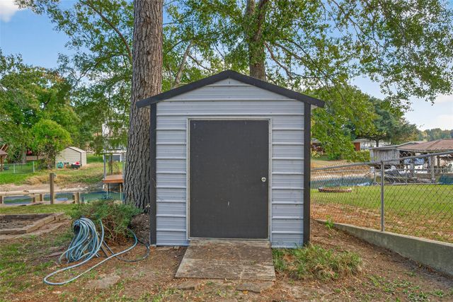 617 Gov Wood Drive, Point Blank, TX 77364