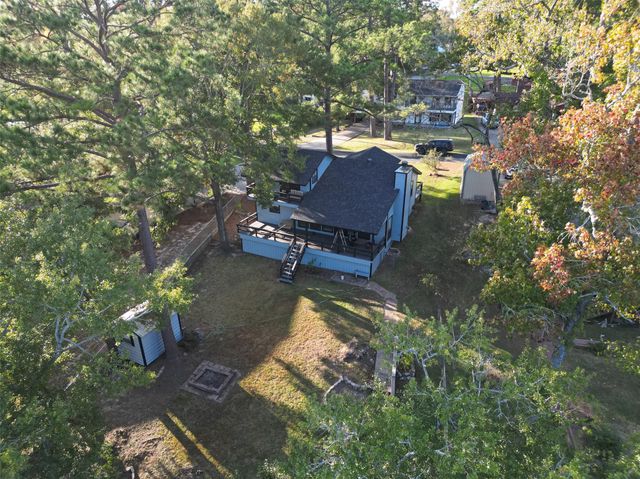 617 Gov Wood Drive, Point Blank, TX 77364