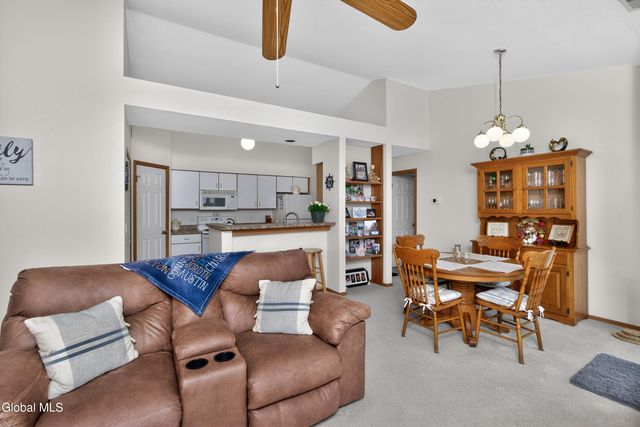 321 Diamond Rock Circle, Troy, NY 12182