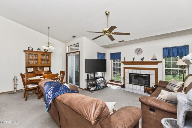 321 Diamond Rock Circle, Troy, NY 12182