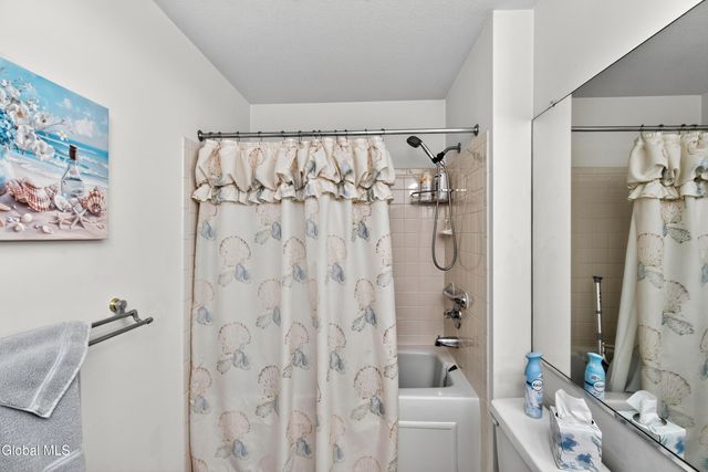 321 Diamond Rock Circle, Troy, NY 12182