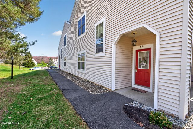 321 Diamond Rock Circle, Troy, NY 12182