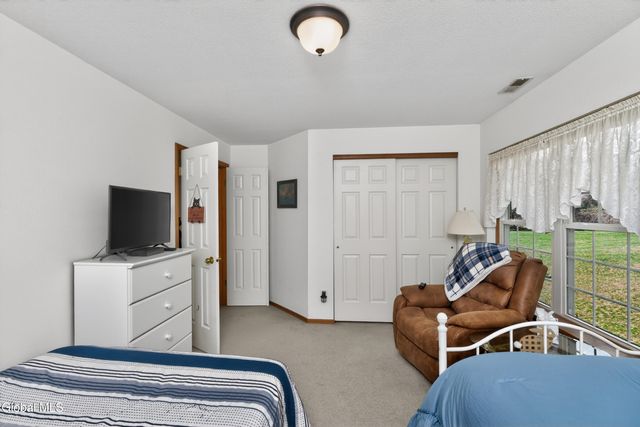 321 Diamond Rock Circle, Troy, NY 12182