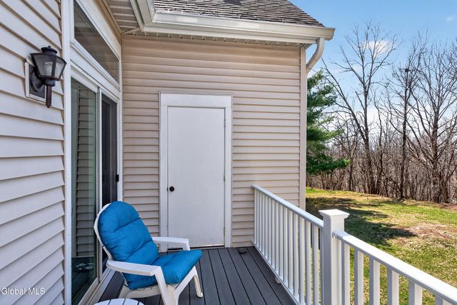 321 Diamond Rock Circle, Troy, NY 12182