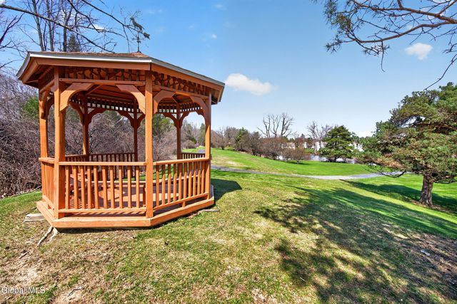321 Diamond Rock Circle, Troy, NY 12182