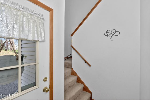 321 Diamond Rock Circle, Troy, NY 12182