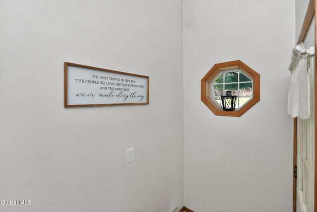 321 Diamond Rock Circle, Troy, NY 12182
