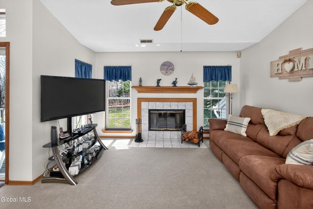 321 Diamond Rock Circle, Troy, NY 12182