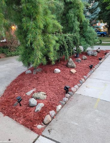 14041 Vernon Street, Oak Park, MI 48237