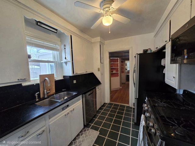 14041 Vernon Street, Oak Park, MI 48237