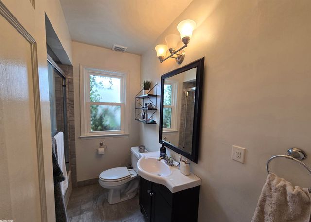 14041 Vernon Street, Oak Park, MI 48237