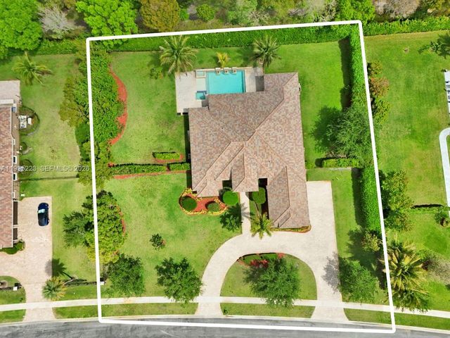 14401 N Jockey Cir N, Davie, FL 33330