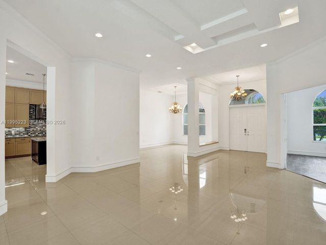 14401 N Jockey Cir N, Davie, FL 33330