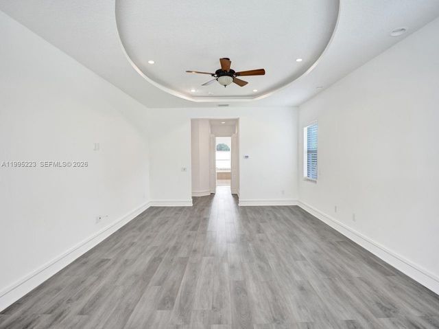 14401 N Jockey Cir N, Davie, FL 33330