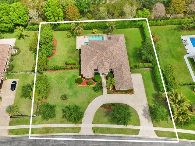 14401 N Jockey Cir N, Davie, FL 33330