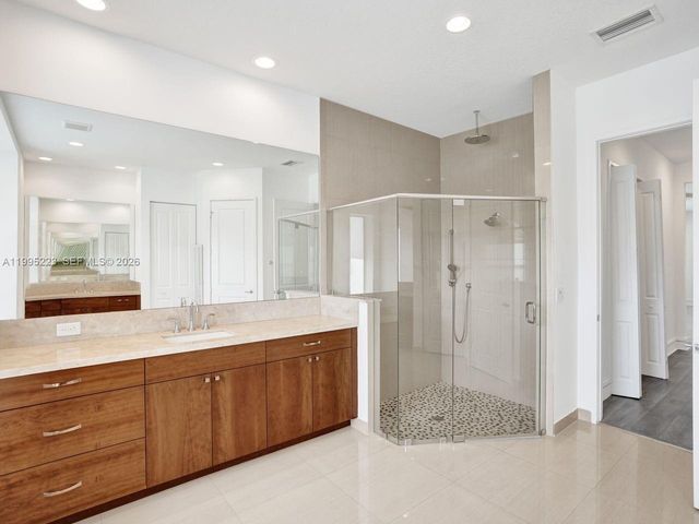 14401 N Jockey Cir N, Davie, FL 33330