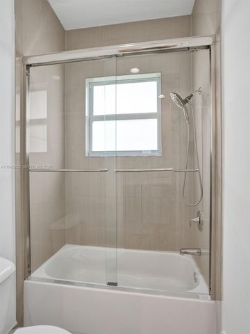 14401 N Jockey Cir N, Davie, FL 33330