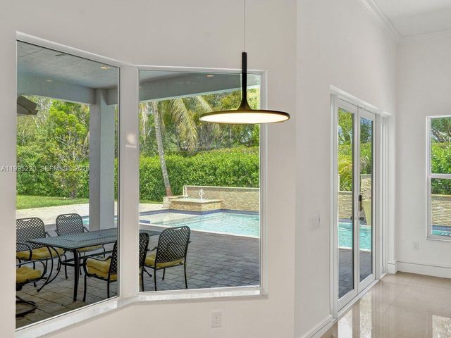 14401 N Jockey Cir N, Davie, FL 33330