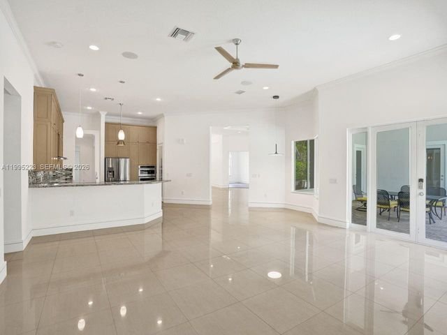 14401 N Jockey Cir N, Davie, FL 33330