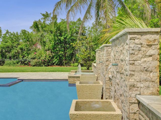 14401 N Jockey Cir N, Davie, FL 33330