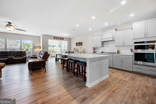 916 Gambino Trace, Peachtree City, GA 30269