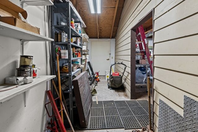 7912 9th Street W, Rock Island, IL 61201
