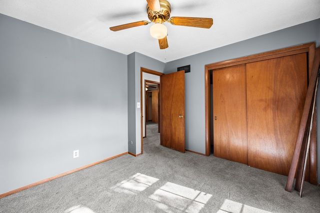 7912 9th Street W, Rock Island, IL 61201