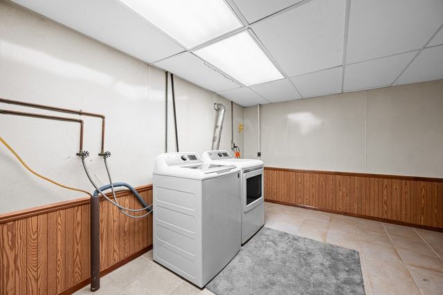 7912 9th Street W, Rock Island, IL 61201
