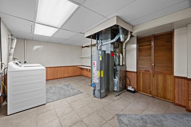 7912 9th Street W, Rock Island, IL 61201