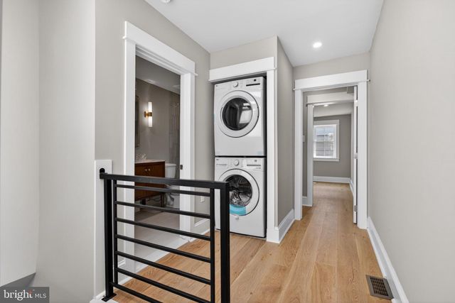 1215 N LECOUNT ST, Philadelphia, PA 19121