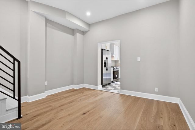 1215 N LECOUNT ST, Philadelphia, PA 19121