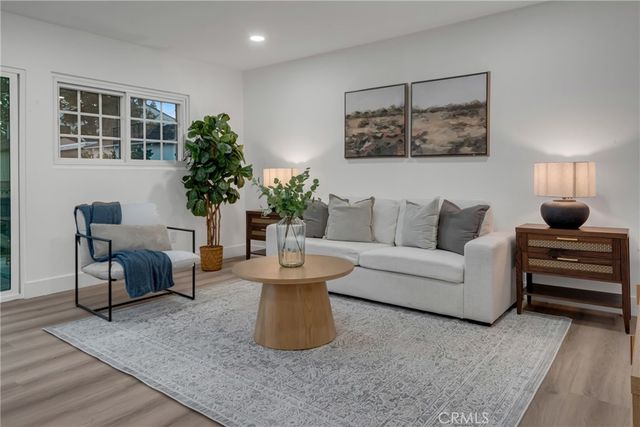 1741 N Rose, Burbank, CA 91505