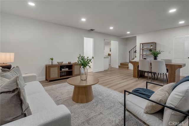 1741 N Rose, Burbank, CA 91505